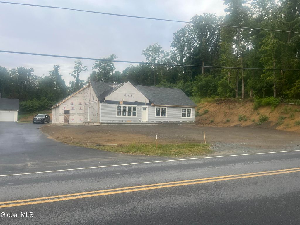 68 Cemetery Road, Halfmoon, NY 12065