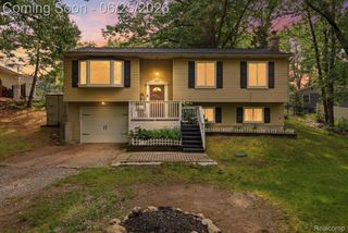 2021 Ardsley Drive, Brandon Charter Township, MI 48462