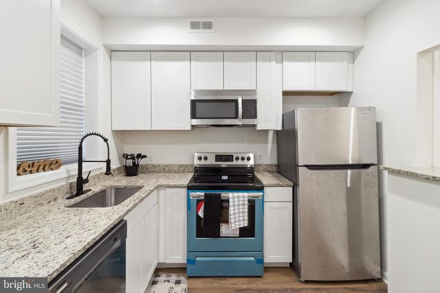 912 N MILTON AVE, Baltimore, MD 21205