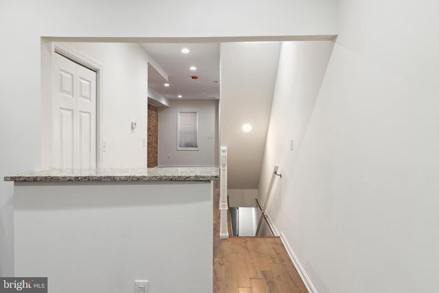 912 N MILTON AVE, Baltimore, MD 21205