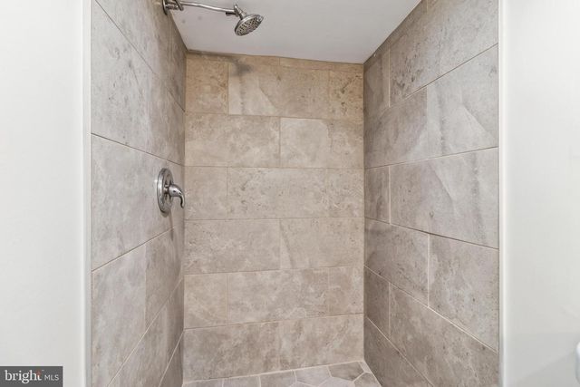 912 N MILTON AVE, Baltimore, MD 21205