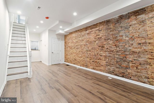 912 N MILTON AVE, Baltimore, MD 21205