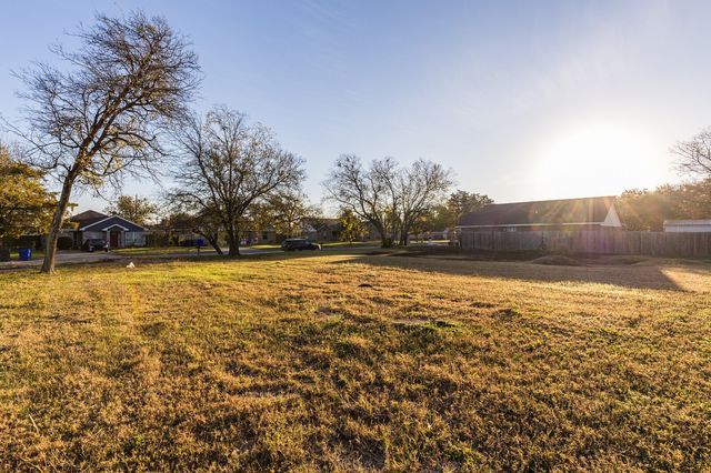 2725 Sarah Street, Waco, TX 76706