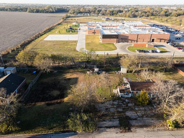 2725 Sarah Street, Waco, TX 76706