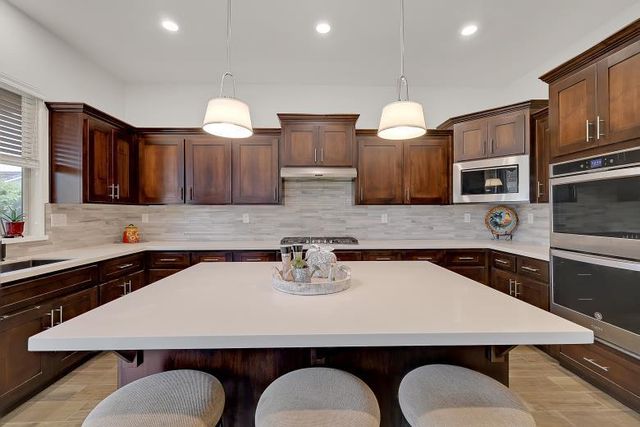 408 Glouster Ct, Roseville, CA 95747