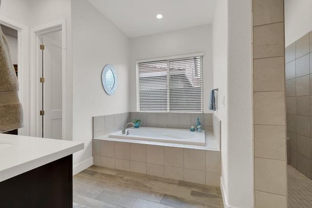 408 Glouster Ct, Roseville, CA 95747