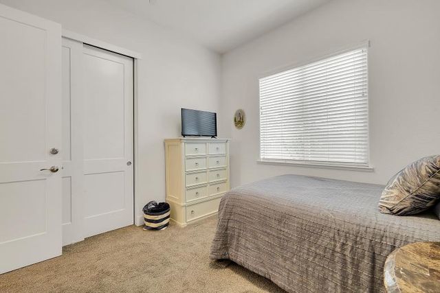 408 Glouster Ct, Roseville, CA 95747