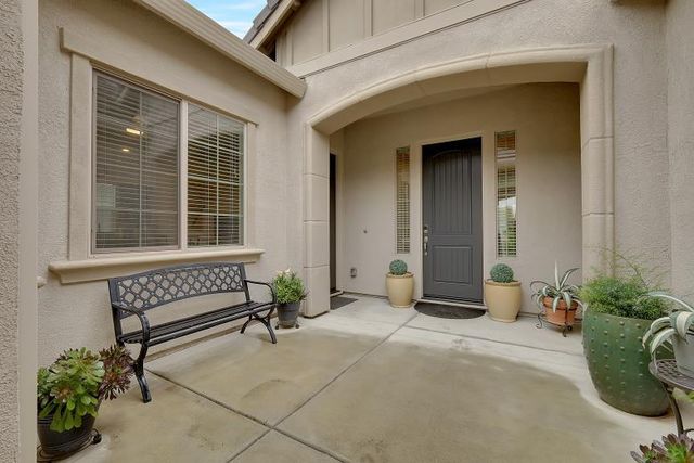 408 Glouster Ct, Roseville, CA 95747