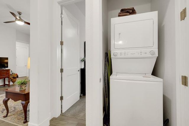 408 Glouster Ct, Roseville, CA 95747