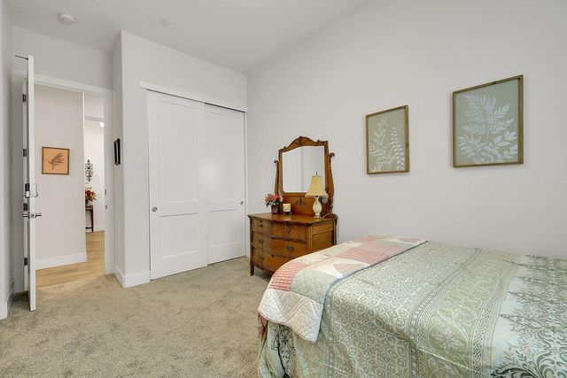 408 Glouster Ct, Roseville, CA 95747