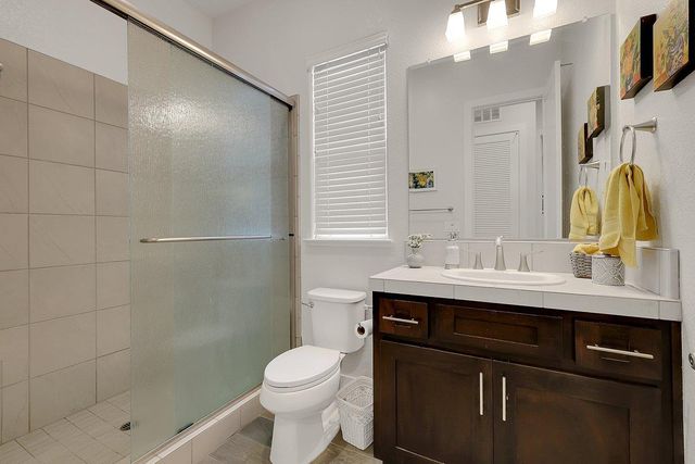 408 Glouster Ct, Roseville, CA 95747