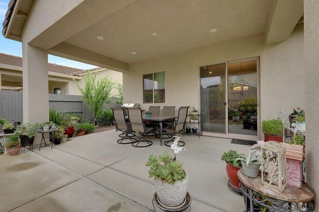 408 Glouster Ct, Roseville, CA 95747