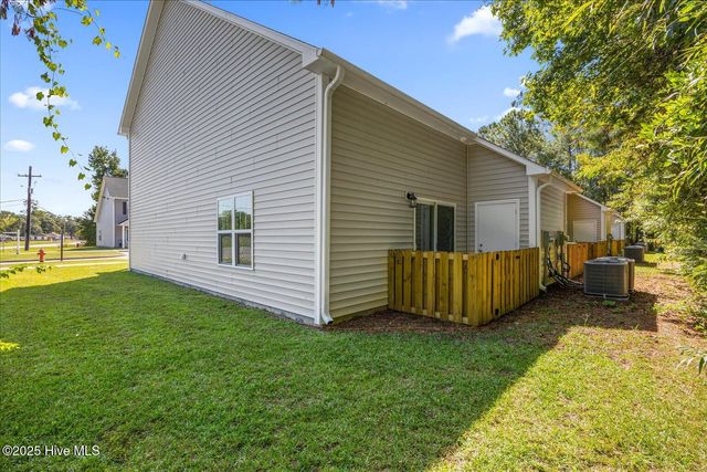 207 Lincoln Place Circle, Leland, NC 28451