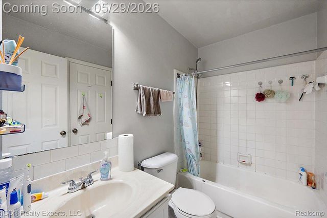 44831 Huntington Drive, Novi, MI 48375