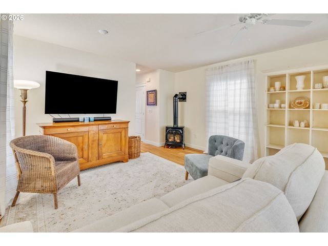 7609 N DRUMMOND Ave, Portland, OR 97217