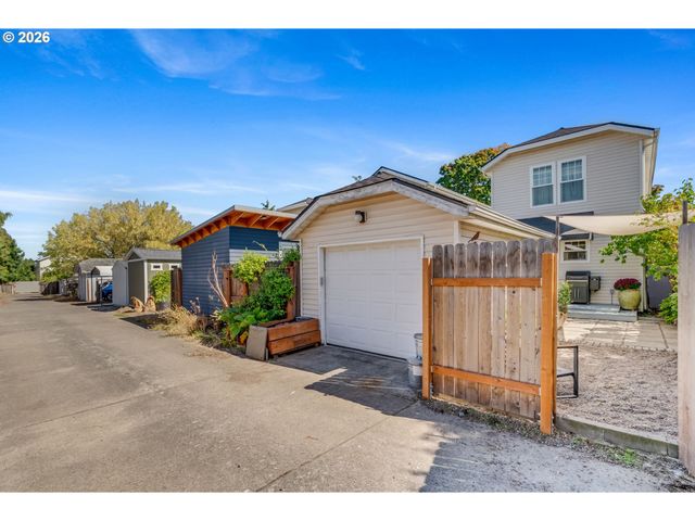 7609 N DRUMMOND Ave, Portland, OR 97217