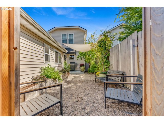 7609 N DRUMMOND Ave, Portland, OR 97217