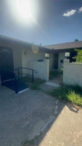 6208 Winifred Drive, Fort Worth, TX 76133