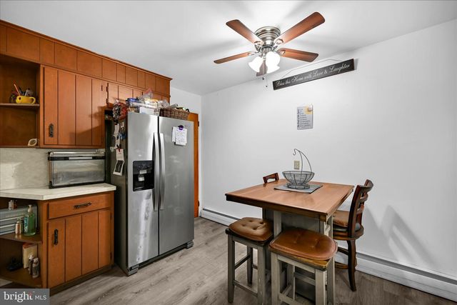 593 MULL AVE, Leesport, PA 19533