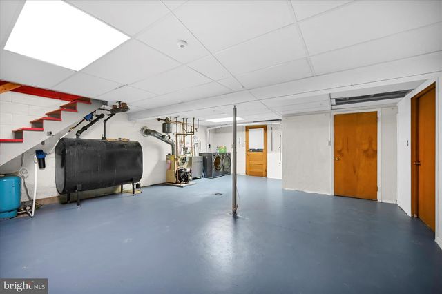 593 MULL AVE, Leesport, PA 19533