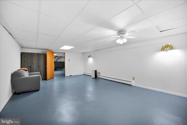 593 MULL AVE, Leesport, PA 19533