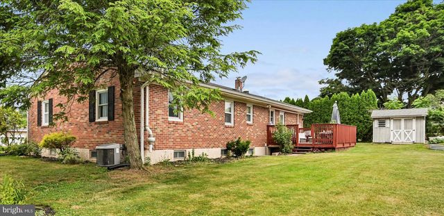 593 MULL AVE, Leesport, PA 19533