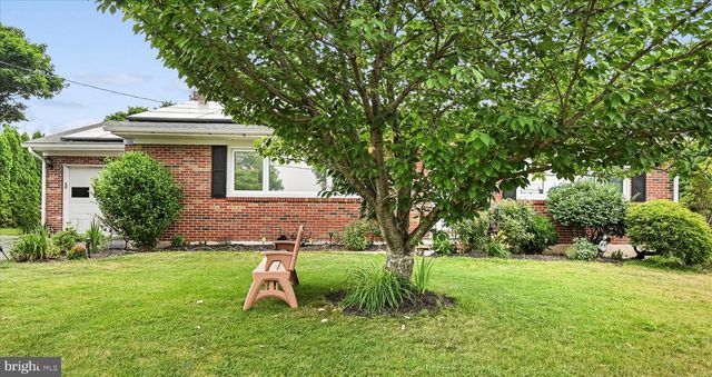 593 MULL AVE, Leesport, PA 19533