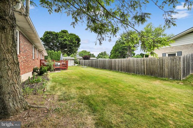 593 MULL AVE, Leesport, PA 19533