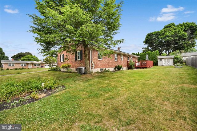 593 MULL AVE, Leesport, PA 19533