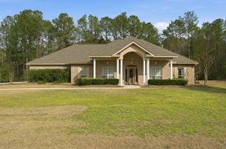 212 Whistlers Way, Hattiesburg, MS 39402