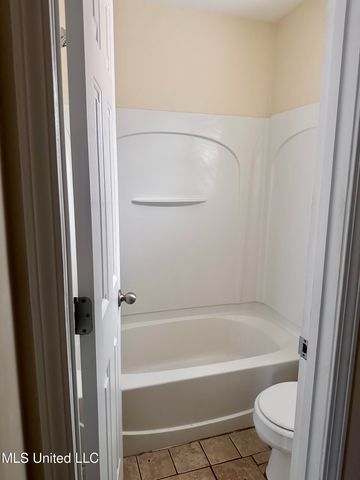 1366 Carriage View Lane, Southaven, MS 38671