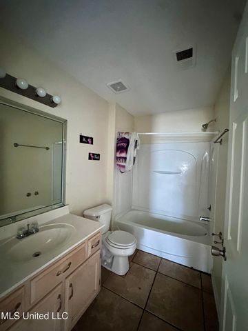 1366 Carriage View Lane, Southaven, MS 38671