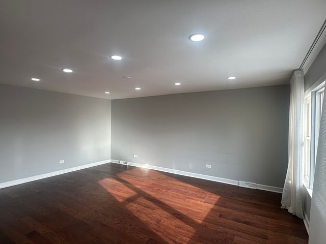 9485 Sumac Road F, Des Plaines, IL 60016