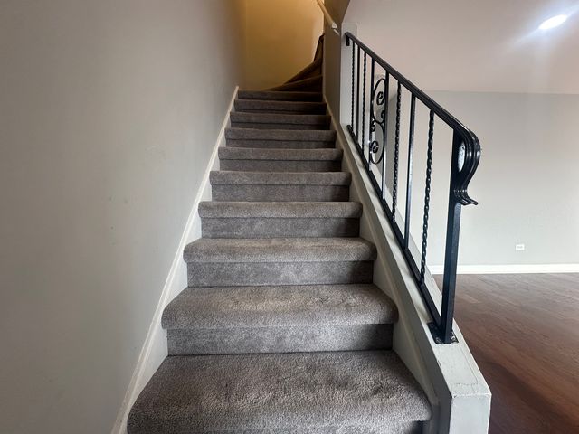 9485 Sumac Road F, Des Plaines, IL 60016