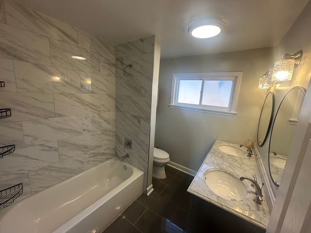 9485 Sumac Road F, Des Plaines, IL 60016