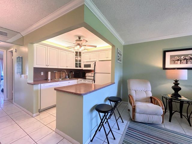 450 Horizons E 107, Boynton Beach, FL 33435