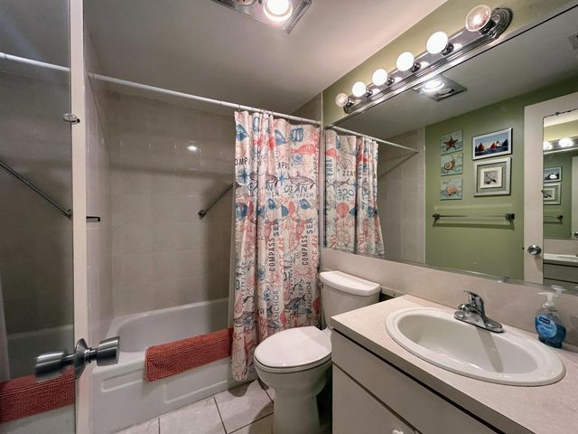 450 Horizons E 107, Boynton Beach, FL 33435