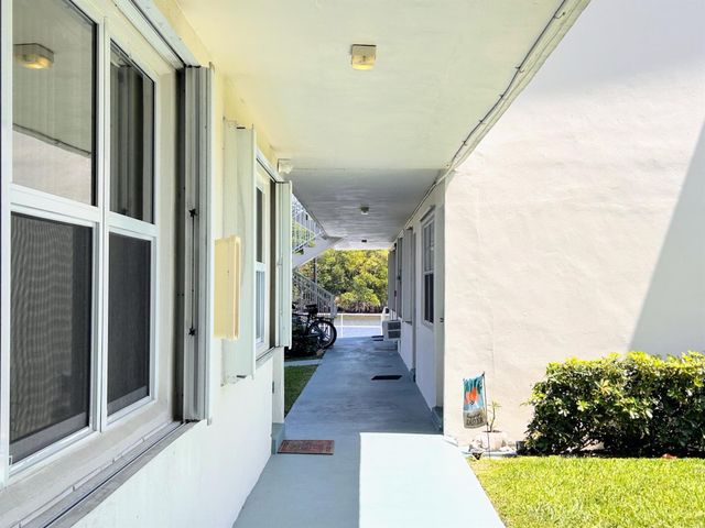 450 Horizons E 107, Boynton Beach, FL 33435