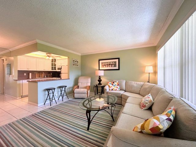 450 Horizons E 107, Boynton Beach, FL 33435