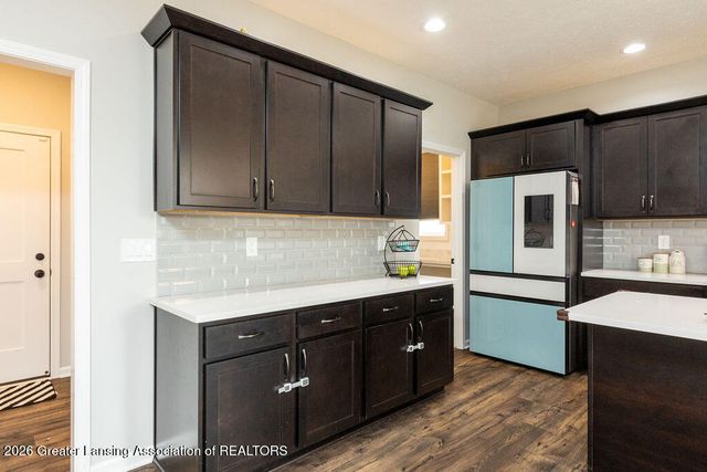 5603 Copper Creek Drive, Haslett, MI 48840