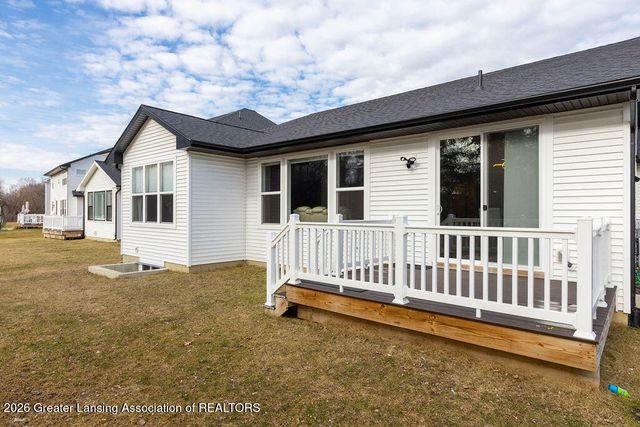 5603 Copper Creek Drive, Haslett, MI 48840