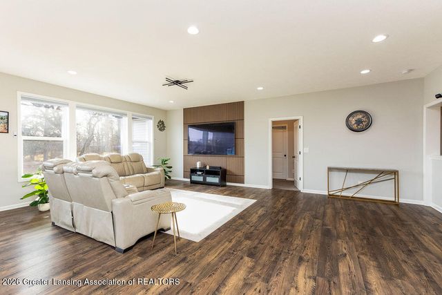 5603 Copper Creek Drive, Haslett, MI 48840