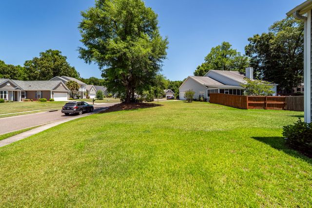 1520 Ashley Garden Boulevard, Charleston, SC 29414
