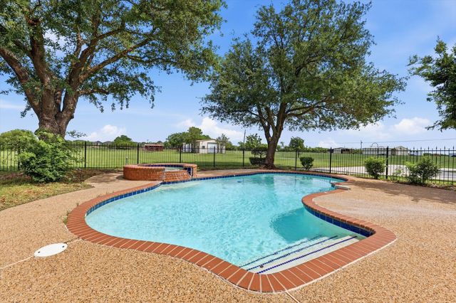 211 Bayne Road, Haslet, TX 76052