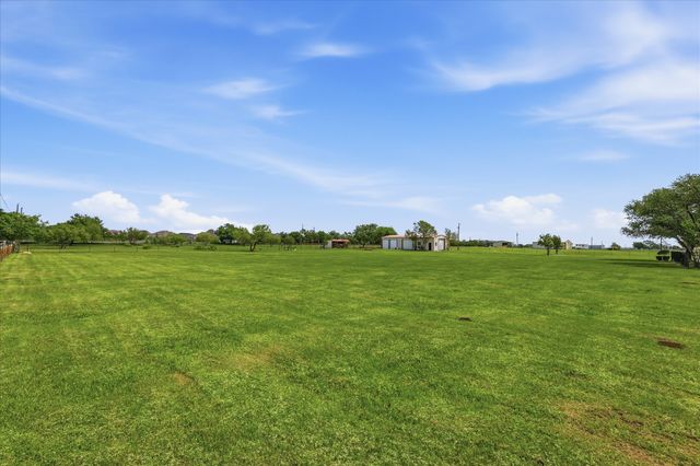 211 Bayne Road, Haslet, TX 76052