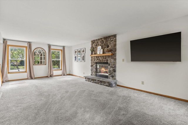 7115 Joy Marie LANE, Waterford, WI 53185