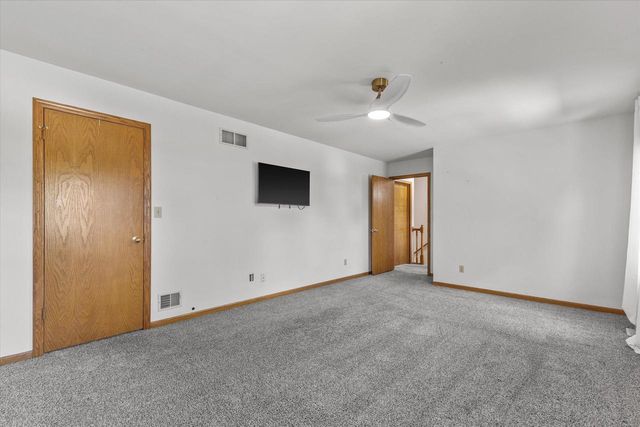 7115 Joy Marie LANE, Waterford, WI 53185