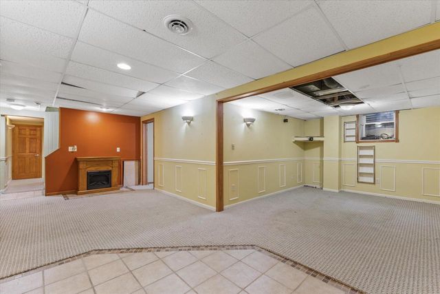 7115 Joy Marie LANE, Waterford, WI 53185