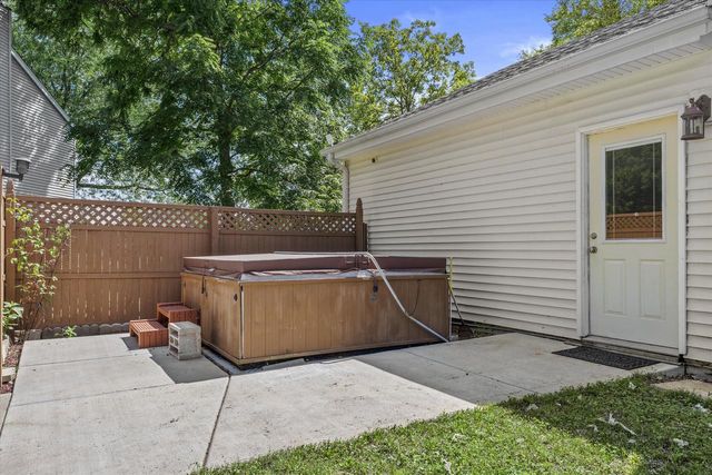 7115 Joy Marie LANE, Waterford, WI 53185