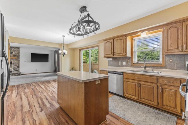 7115 Joy Marie LANE, Waterford, WI 53185